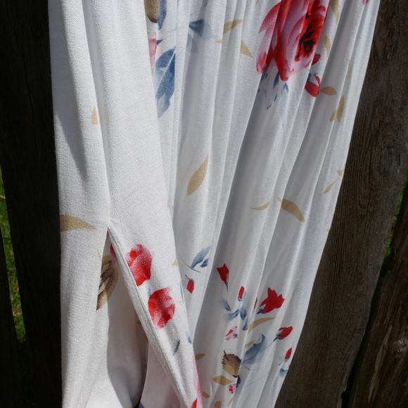 Dearcase Stretch Maxi Dress White Floral Small NWOT Pockets Rayon Blend - Picture 8 of 10